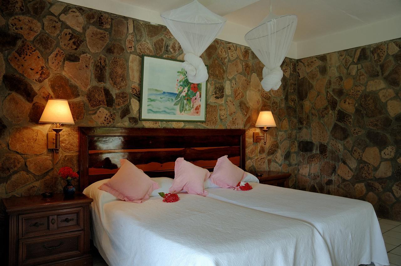 Frangipani Hotel Port Elizabeth ภายนอก รูปภาพ